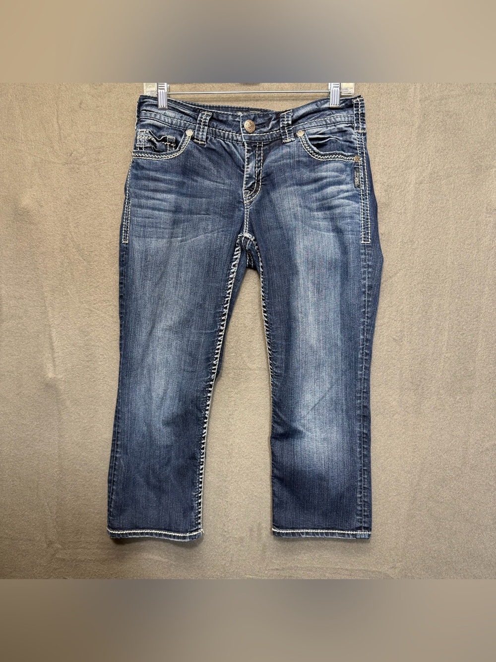 Silver Jeans Suki Flap Capri Thick
Stitch Size W29